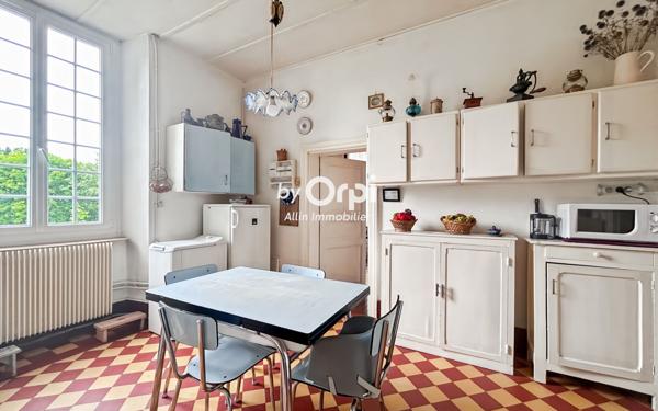 Maison à vendre    14 pièces •  Doyet