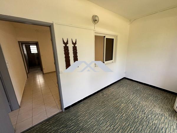 Appartement T4 en rez-de-chaussée avec jardin – Centre-ville de Saint-Joseph