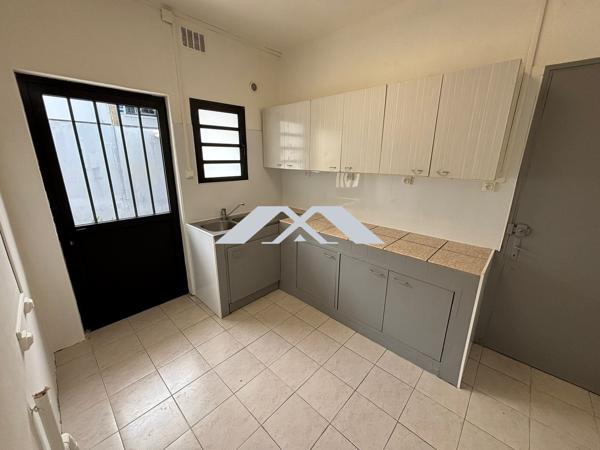 Appartement T4 en rez-de-chaussée avec jardin – Centre-ville de Saint-Joseph