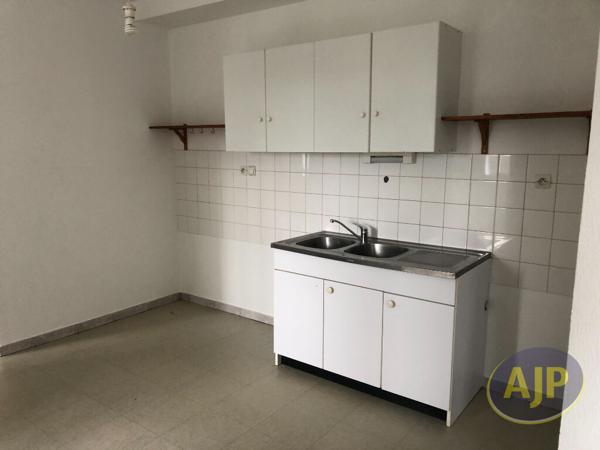 Location appartement Sainte Pazanne : 611 € - AJP Immobilier Sainte-Pazanne