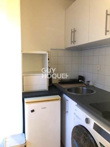 Appartement à louer de 1 pièce de 26 m² avec parking en sous-sol