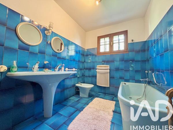 Maison à vendre 4 pièces 97 m² Saint-Saturnin-lès-Avignon