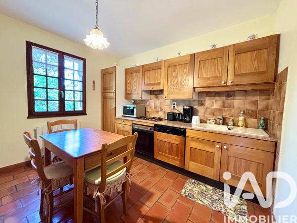 Maison à vendre 4 pièces 97 m² Saint-Saturnin-lès-Avignon