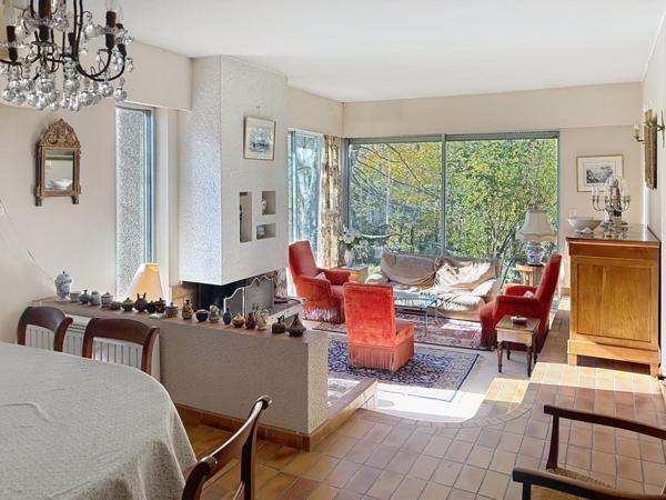 Belle maison familiale de plain pied sur un terrain de plus de 1500 m2