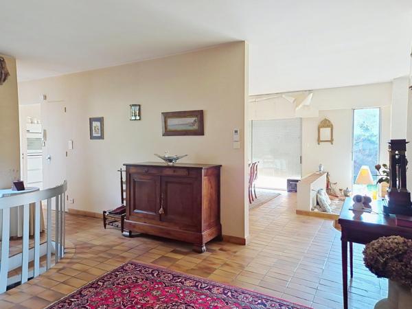 Belle maison familiale de plain pied sur un terrain de plus de 1500 m2