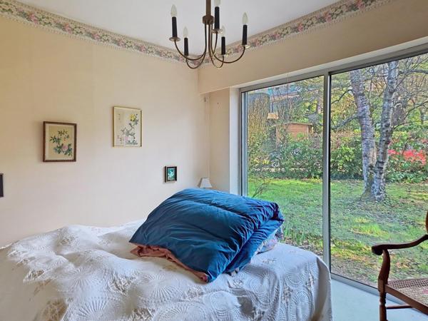 Belle maison familiale de plain pied sur un terrain de plus de 1500 m2