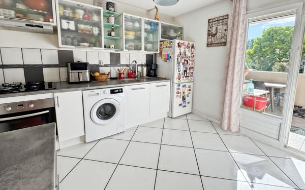 Appartement à vendre    2 pièces • 45 m2 La Valette-du-Var
