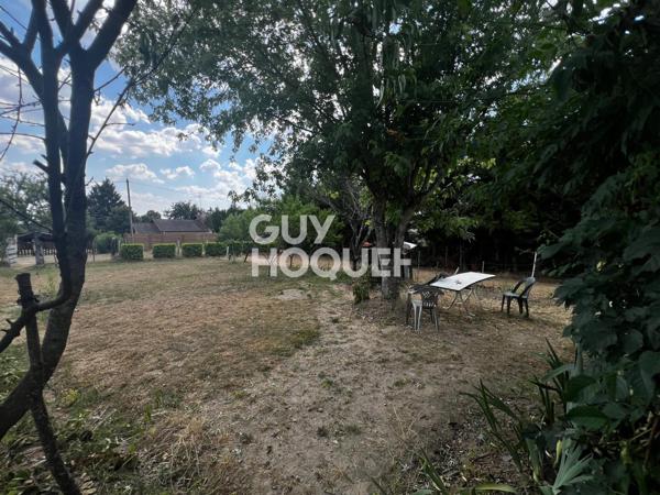 Rozier-en-Donzy : terrain constructible 710 m² au calme