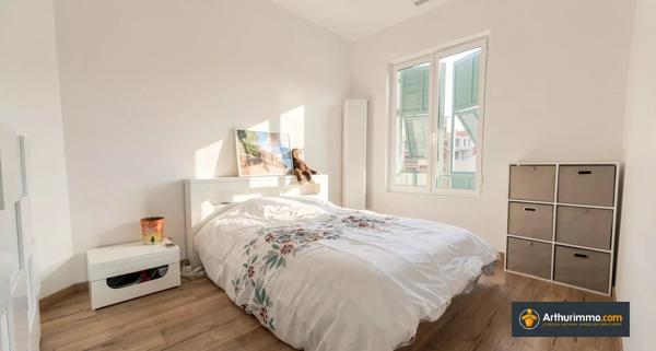Vente                                                      Maison de ville
                        
                     6 pièces                      138 m2                     à Nice