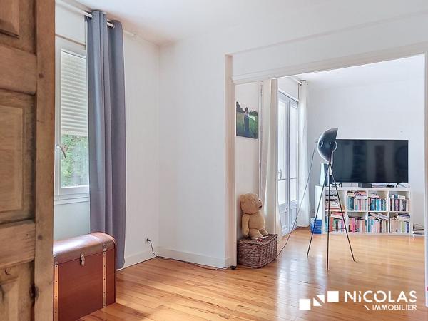 CAUDÉRAN CENTRE – APPARTEMENT T3 DE 72 m² AVEC BALCONS, PARKING, ASCENSEUR ET VUE DÉGAGÉE