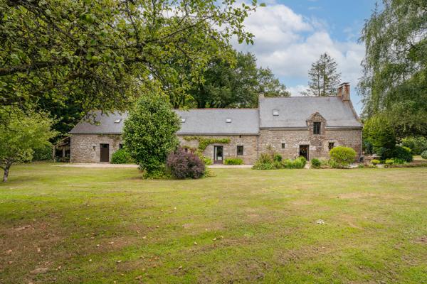 Deux Longères du XVIIème en campagne d'Elven