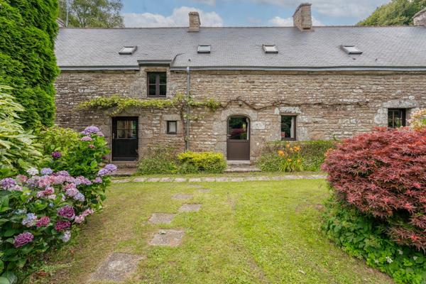 Deux Longères du XVIIème en campagne d'Elven