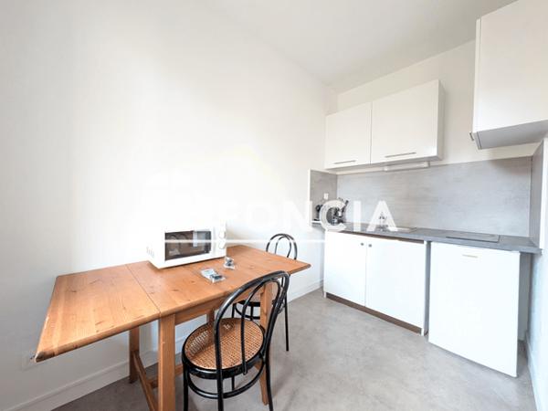 Location Appartement meublé 2 pièces 34.69 m² - 18 RUE MALATIRE Rouen 76000