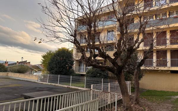 Appartement à vendre    3 pièces • 81,50 m2 Romans-sur-Isère