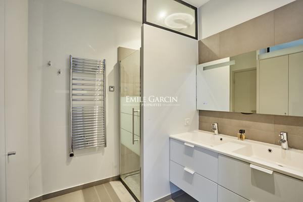A vendre appartement "Loft" -  Paris 75011 -  Cour arborée - Charonne