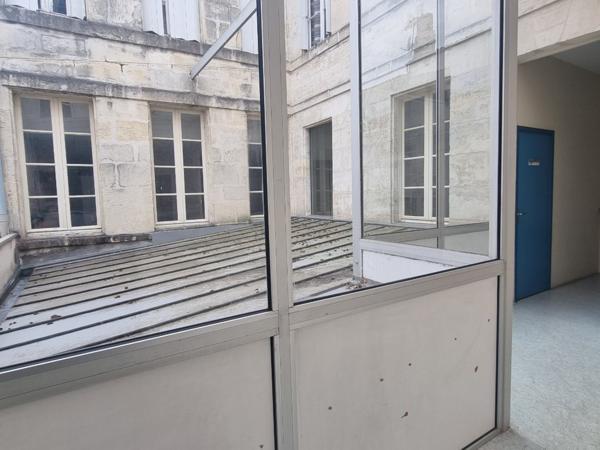 Appartement
                                                                                                                                                                                                                                                                                                                        4 pièce(s)                                                                                                                                                                                                                                                                                                                              86  m²