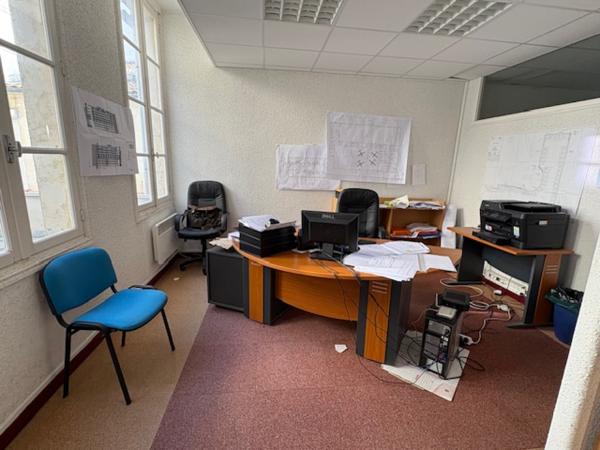 Appartement
                                                                                                                                                                                                                                                                                                                        4 pièce(s)                                                                                                                                                                                                                                                                                                                              86  m²