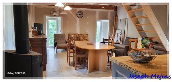 Saint-Christol (07160) Saint Christol, maison en pierre de pays et terrain de plus de 3000 m²