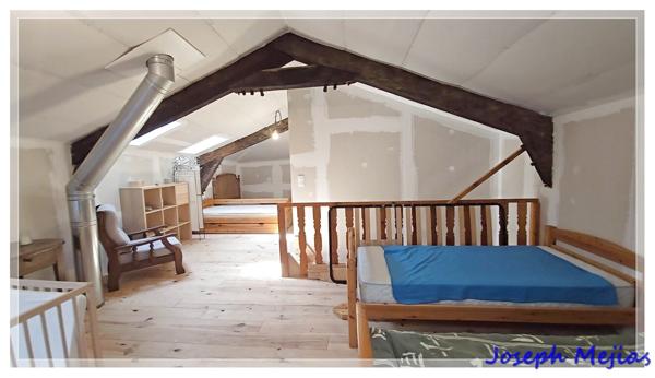 Saint-Christol (07160) Saint Christol, maison en pierre de pays et terrain de plus de 3000 m²