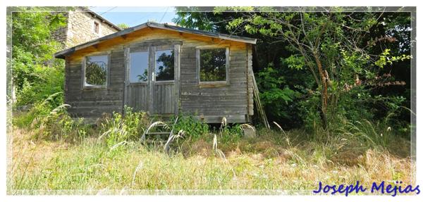 Saint-Christol (07160) Saint Christol, maison en pierre de pays et terrain de plus de 3000 m²