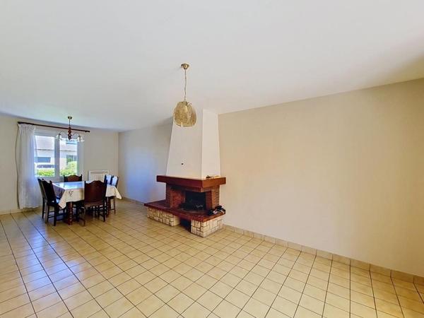 LANESTER : Maison de plain-pied sur sous-sol complet