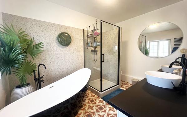 Maison à vendre    6 pièces •  Montfavet - Avignon