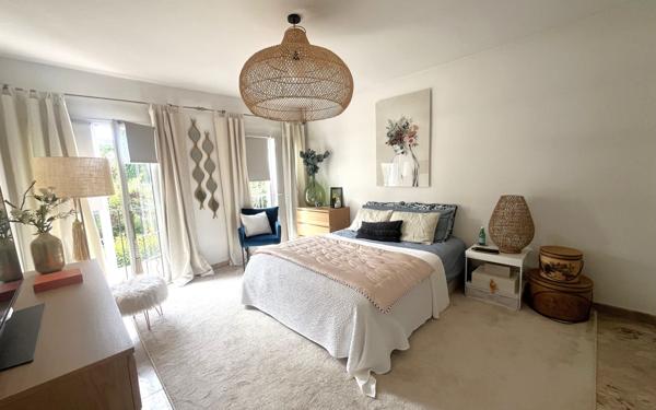 Maison à vendre    6 pièces •  Montfavet - Avignon