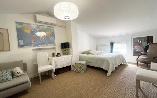 Maison à vendre    6 pièces •  Montfavet - Avignon