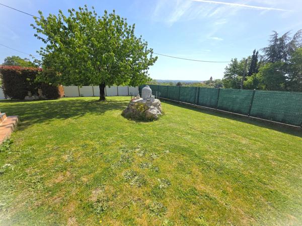 Maison t5 de 120-m² avec jardin et piscine