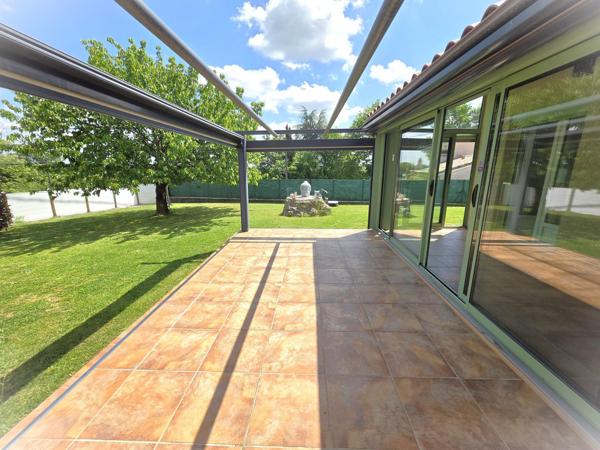 Maison t5 de 120-m² avec jardin et piscine