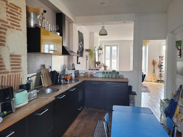 ROCHEFORT hyper centre - appartement lumineux de 76 m² de type 3 - cave privative - local à vélo