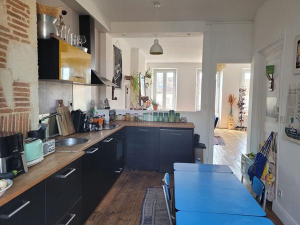 ROCHEFORT hyper centre - appartement lumineux de 76 m² de type 3 - cave privative - local à vélo