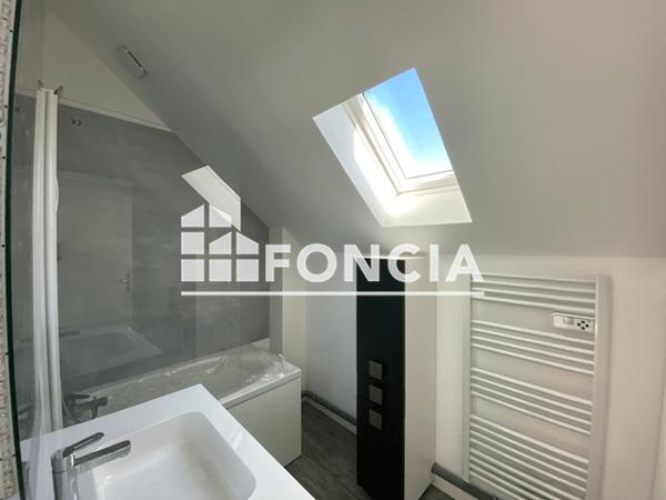 Location Appartement 2 pièces 41.6 m² - 34 AVENUE D'ARCHES Charleville Mezieres 08000