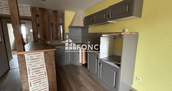 Location Appartement 3 pièces 60.2 m² - La Pacaudière 42163