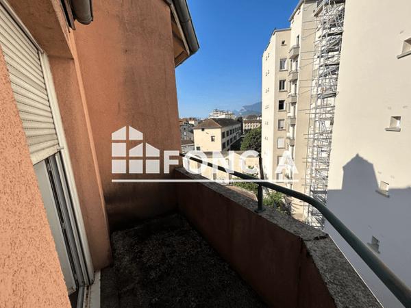 Location Appartement 2 pièces 37.42 m² - 37 BIS AVENUE DE VIZILLE Grenoble 38000