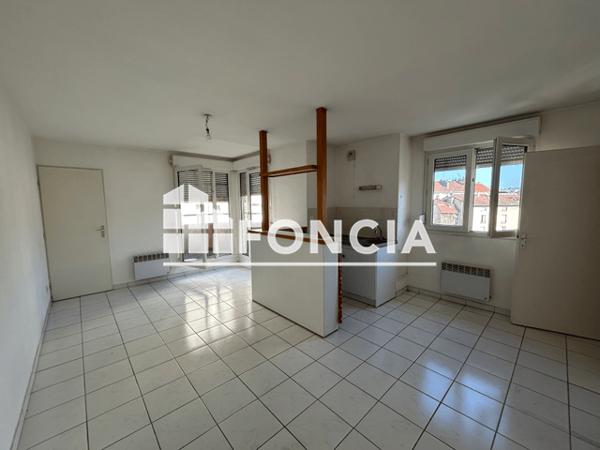 Location Appartement 2 pièces 37.42 m² - 37 BIS AVENUE DE VIZILLE Grenoble 38000