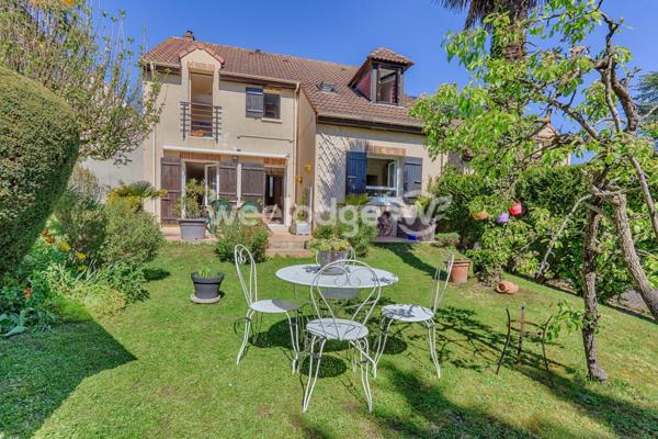 Maison à vendre 6 pièces de 120,27 m² à Chanteloup-les-Vignes
