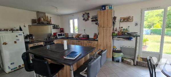 A vendre en Charente Maritime, Saint André de Lidon, Proche de Gémozac, Saintes et 25 mn des pl...