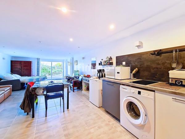 Maison, 6 pièces de 170 m² à Saint-Nic 29550