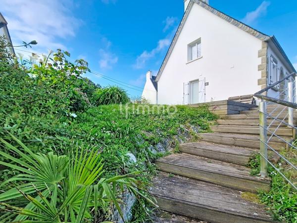 Maison, 6 pièces de 170 m² à Saint-Nic 29550