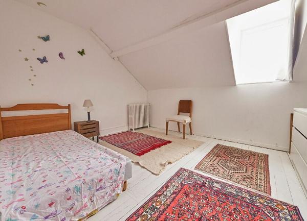 Maison à vendre    6 pièces •  Montceau-les-Mines