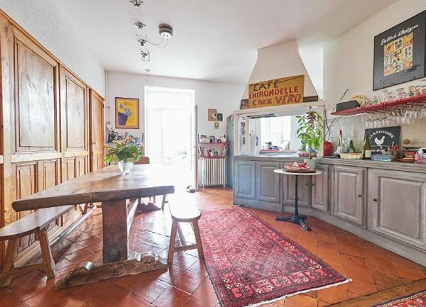 Maison à vendre    6 pièces •  Montceau-les-Mines