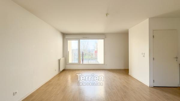 Appartement trois pièces bien agencé. Les Ponts-de-Cé (49130)
