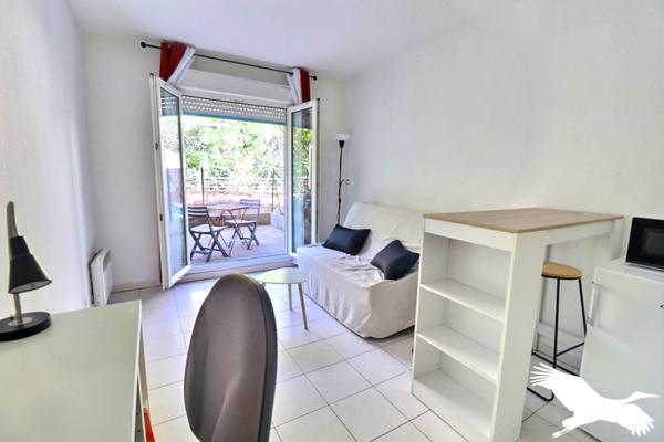 Appartement à louer 650 € CC Marseille 1 pièce 18 m² DPE C