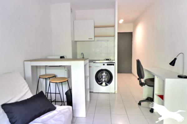 Appartement à louer 650 € CC Marseille 1 pièce 18 m² DPE C