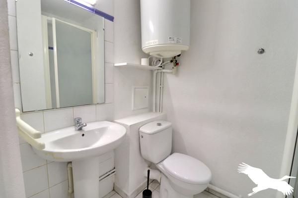 Appartement à louer 650 € CC Marseille 1 pièce 18 m² DPE C