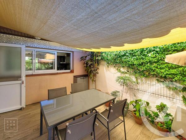 Maison à vendre  5 pièces - 131 m 2   LE SOLER  - 66