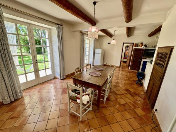 Mas Provençal entièrement rénové Piolenc (84420)