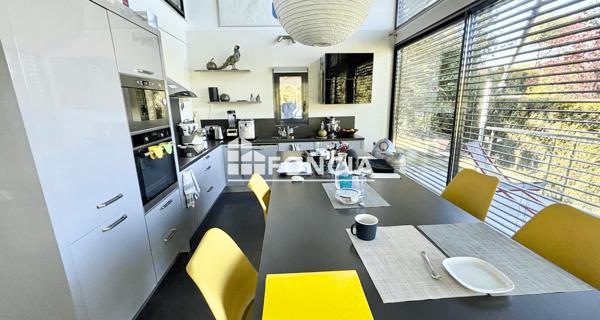 Location Appartement meublé 4 pièces 146.33 m² - Saint-julien-en-genevois 74160