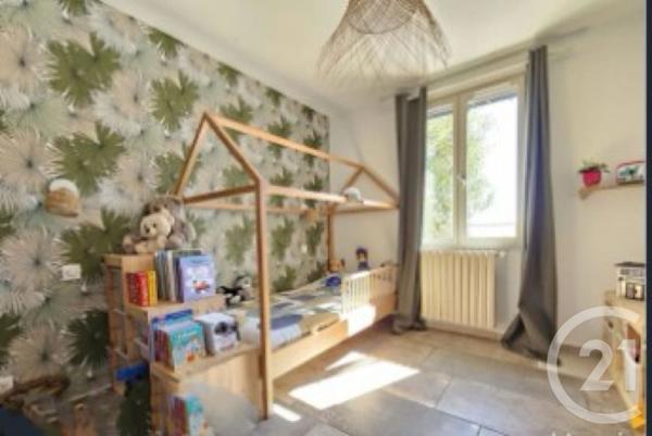 Maison à vendre  4 pièces - 116,89 m2 ST MITRE LES REMPARTS - 13